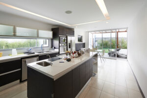 Interior design: Modern big kitchen