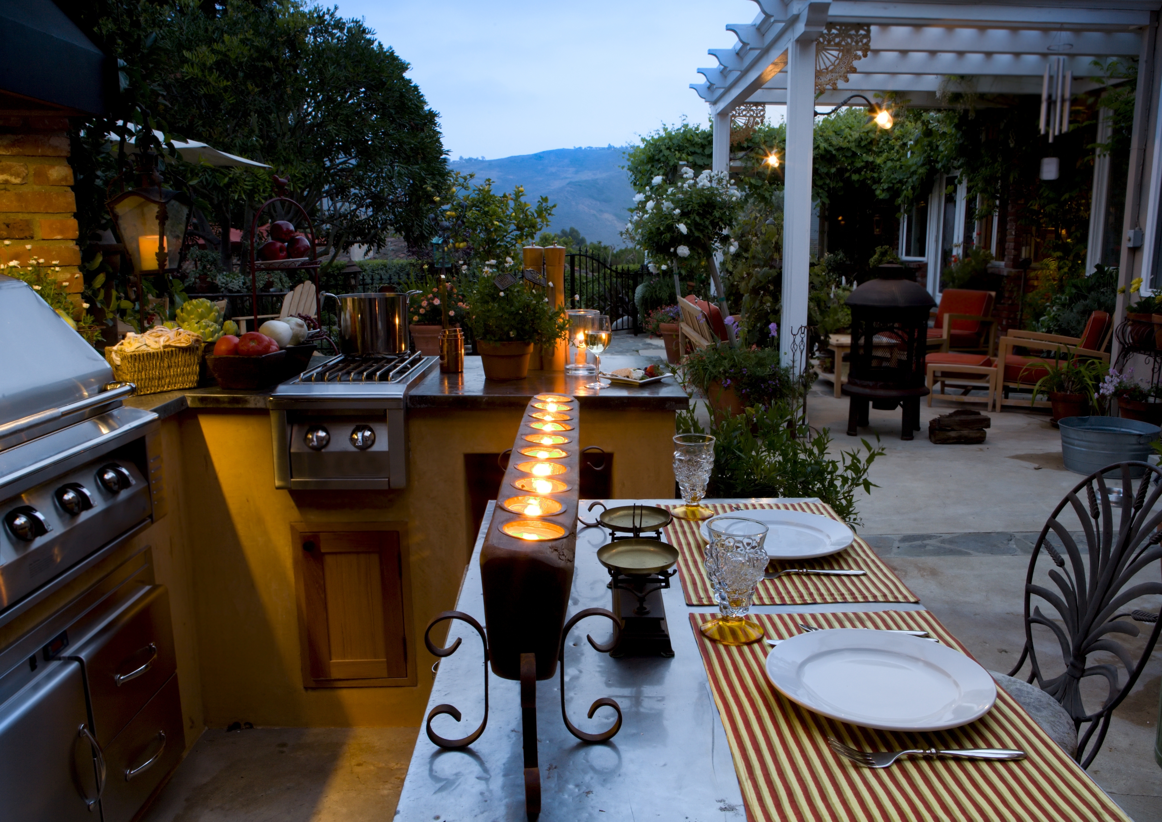 Making An Outdoor Kitchen Out Of Your Deck Or Patio Dream